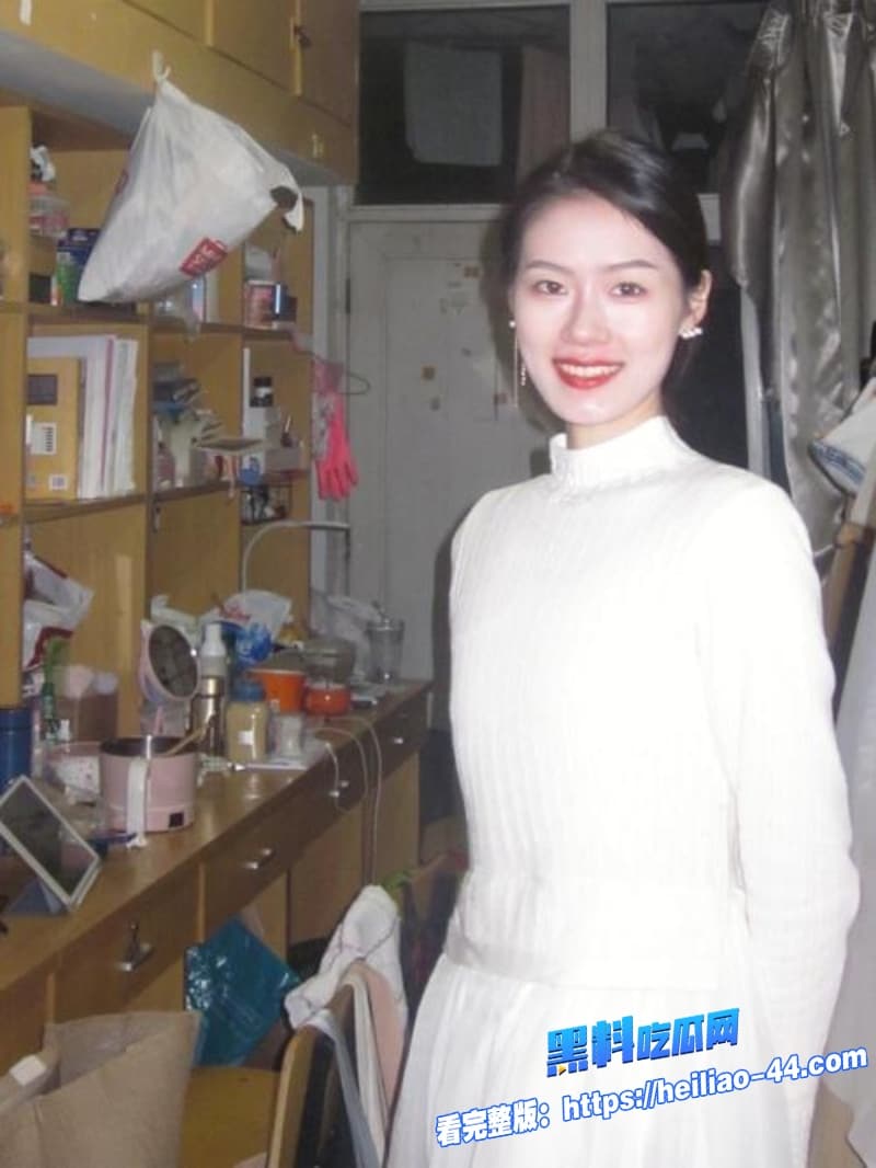 武汉男大学生张飞跃与自己母亲性爱视频遭曝光疯狂被撸动着巨屌能有这样的妈妈是真爽啊4 武汉男大学生张飞跃与自己母亲性爱视频遭曝光疯狂被撸动着巨屌能有这样的妈妈是真爽啊4