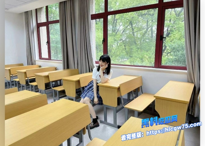 大学清纯学生妹与金主露脸性爱视频泄露被同学认出全校范围内疯传据说女主已经抑郁 图3