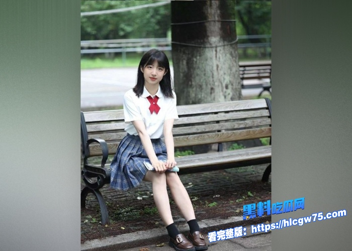 大学清纯学生妹与金主露脸性爱视频泄露被同学认出全校范围内疯传据说女主已经抑郁 图7