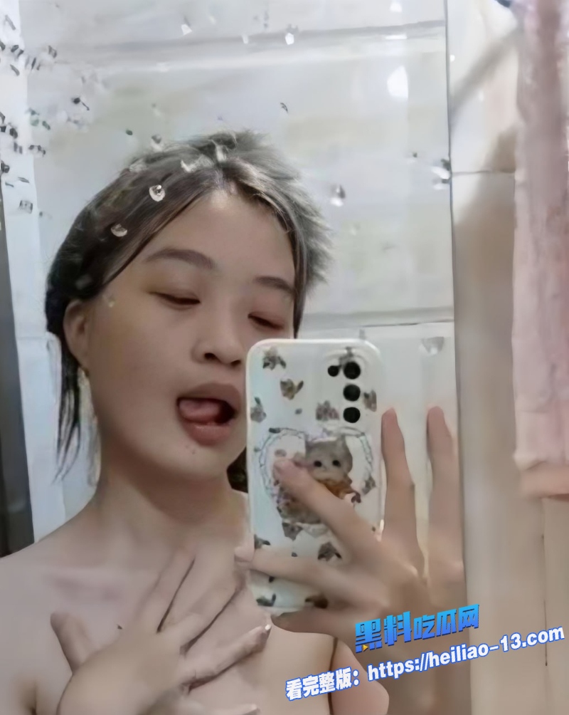 广州绝色王瑶私密性爱片彻底泄露清纯脸蛋对着镜头深情舔屌到喉2