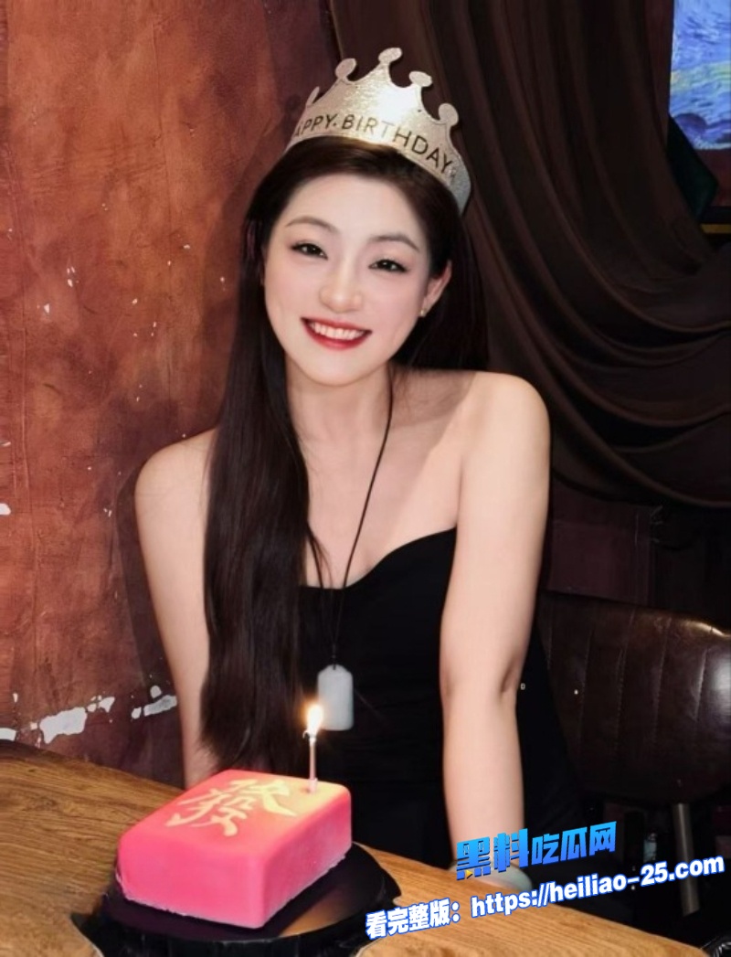 广州理工大学青春可爱小甜妹 王晓琪 做爱视频被金主曝光 被无套后入小蜜穴 沦为金主胯下的精盆！6