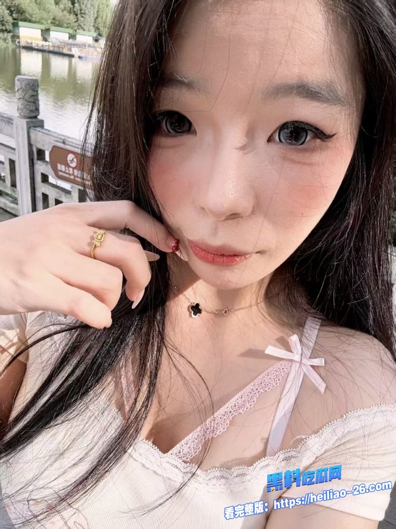 网红东坡先生约炮碎花裙小姐姐福利视频流出 3 网红东坡先生约炮碎花裙小姐姐福利视频流出 3