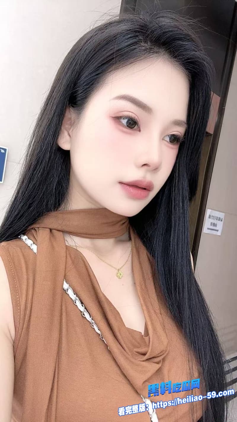 极品性感淫妻带着结婚证与炮友去开房疯狂抽插精液射的证上全是3