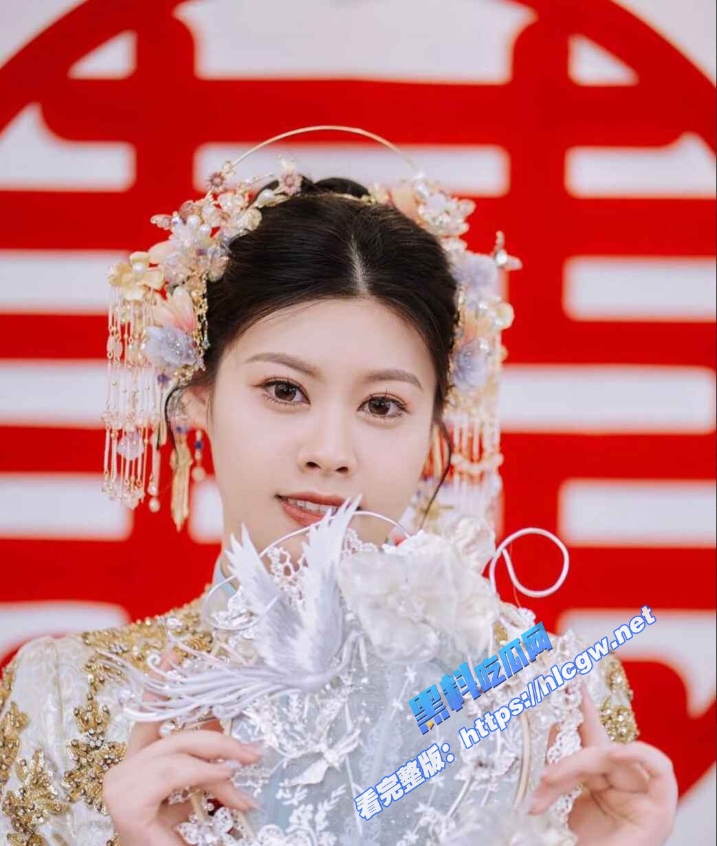 苏州世贸反差人妻薛千1