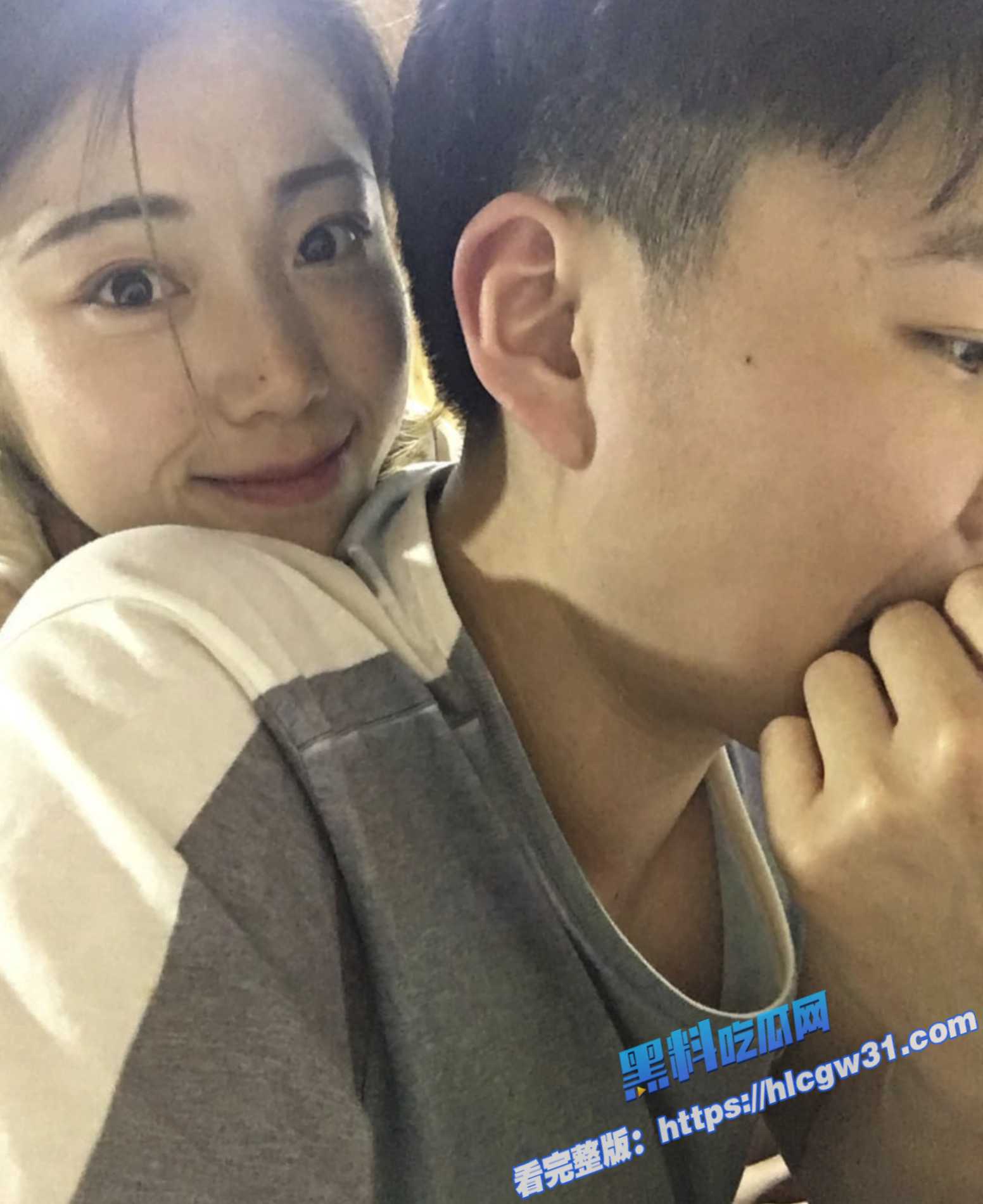 天津大学学生妹 吴晶晶 和男友性爱视频曝光 校园里清纯可爱 床上秒变母狗 反差感十足！18