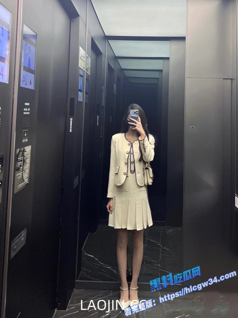 推特极品人妻 4KEternal 会员定制视频流出 多人淫乱大战 场面极其炸裂71
