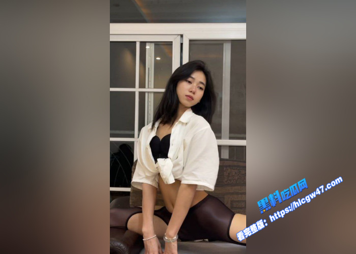 极品在校舞蹈生 调教视频被泄密 裸体倒立一字马 拴着狗链跪地爬行 掰开骚穴等着被入4 极品在校舞蹈生 调教视频被泄密 裸体倒立一字马 拴着狗链跪地爬行 掰开骚穴等着被入4