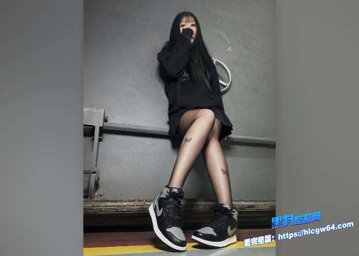 黑丝AJ校花与体育生约炮视频流出白袜体育生超强打桩机你舍不得骑的自行车别人已经开始蹬了暴力打桩操的女神高潮连连 图4