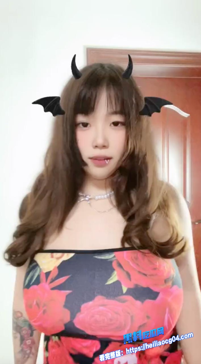 快手巨乳胖妹妹阿蛇老师2