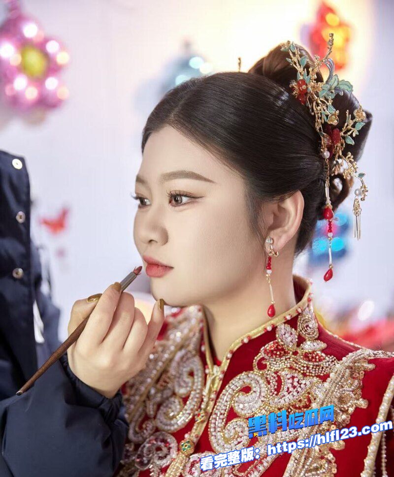 江苏已婚人妻 唐海微 婚后和老公两地分居 联系前男友无套做爱肛交 视频不慎流出！图1