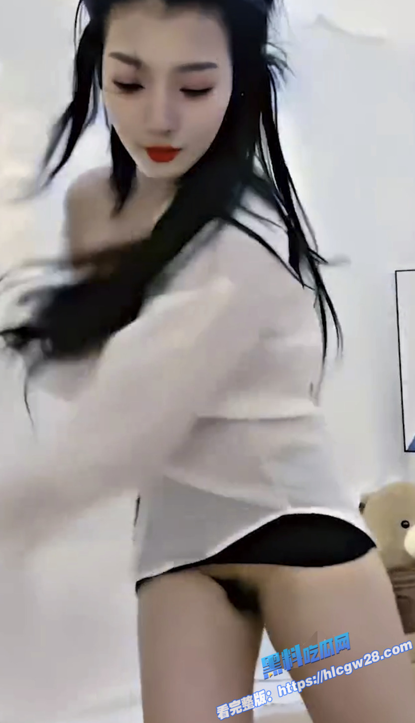 高颜值 杨晓花 反差婊露脸多套透明情趣制服露脸私拍视频流出！14