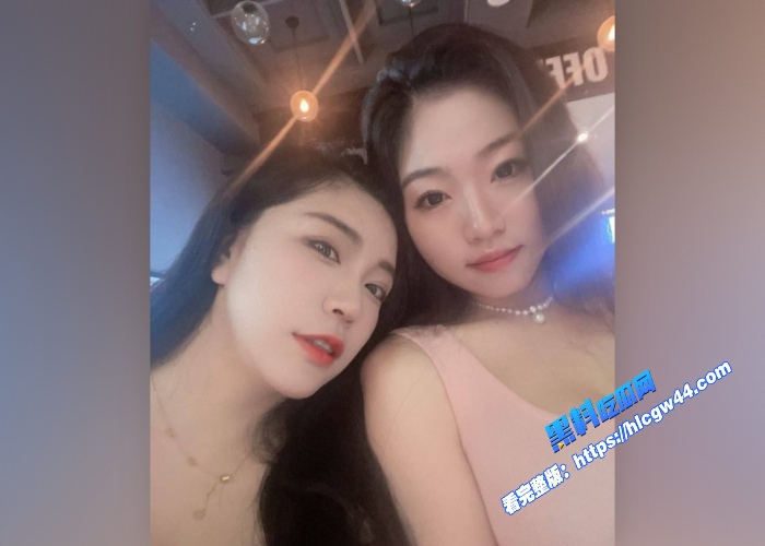 上海静安区母女二女共侍一夫妈妈40岁女儿19岁骑乘口交各种姿势这谁能顶得住啊 图1WH700x500px 上海静安区母女二女共侍一夫妈妈40岁女儿19岁骑乘口交各种姿势这谁能顶得住啊 图1WH700x500px