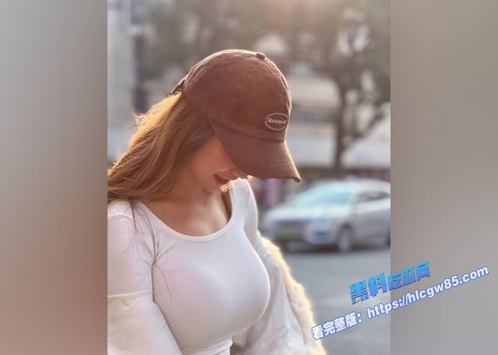 真实兄妹乱伦哥哥和白袜妹妹激情性爱 3