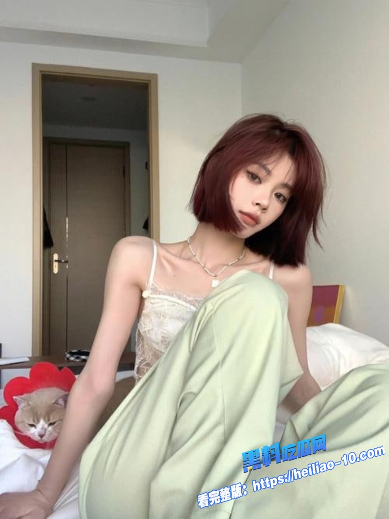 创兄妹乱伦性瘾表妹主动勾引哥哥被猛操淫舌舔逼打桩高潮喷水2