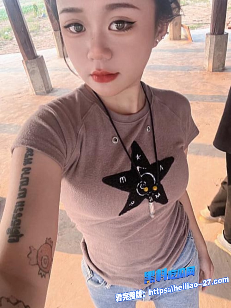 精神小妹探花系列三面佛大花臂满背纹身大屁股摇曳生姿超有型3