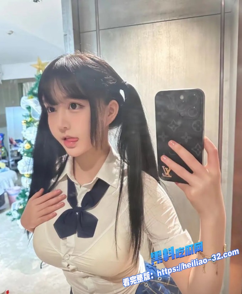 顶级翘臀美女直播激情一刻雪白丰满身材诱惑无限私密处湿润泛光4 顶级翘臀美女直播激情一刻雪白丰满身材诱惑无限私密处湿润泛光4