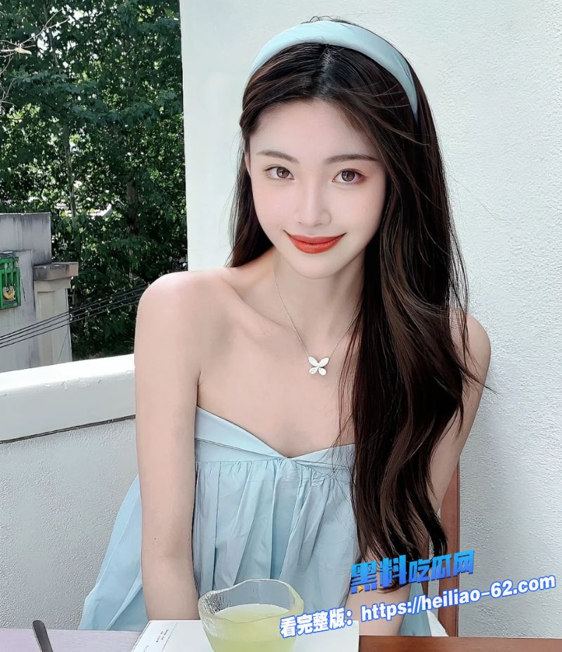 海角真实父女乱伦兽父哄骗女儿楼道深喉吞鸡巴1