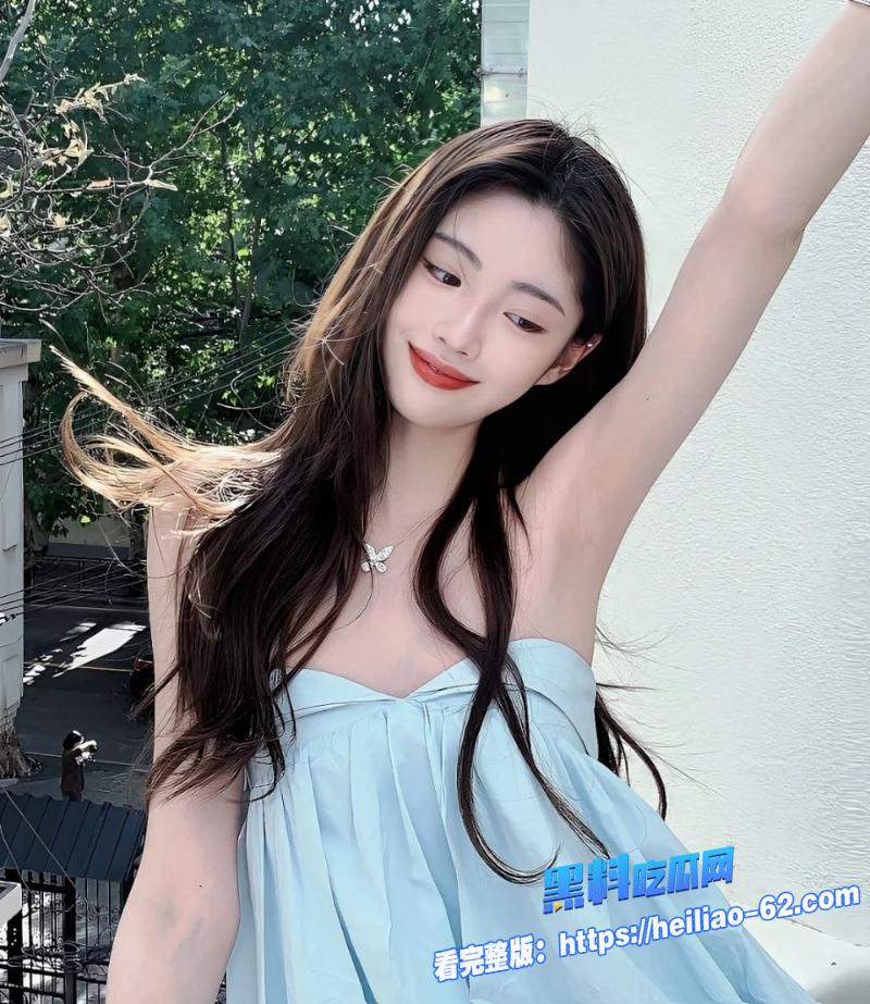 海角真实父女乱伦兽父哄骗女儿楼道深喉吞鸡巴3
