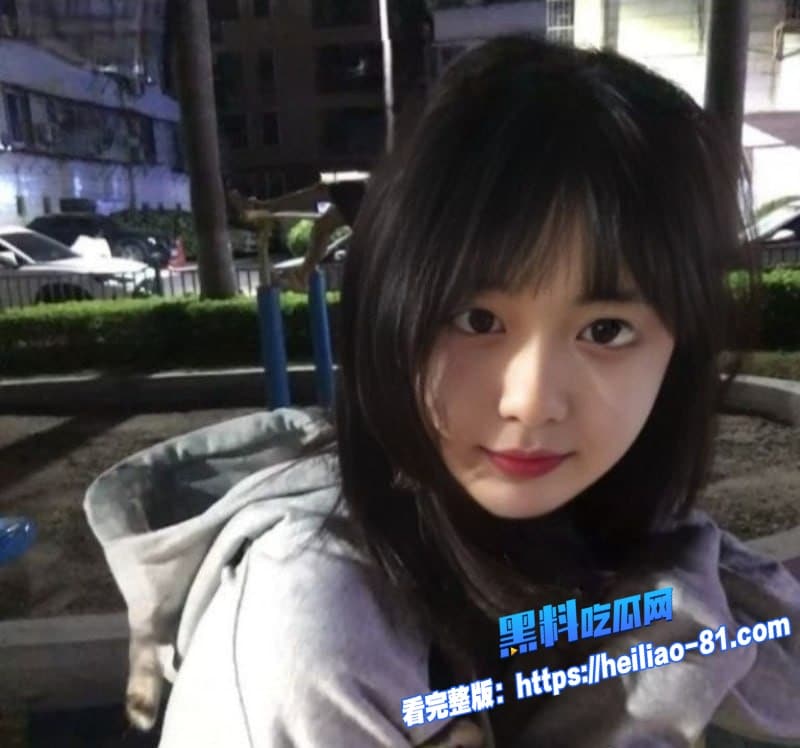 湖南极品女大学生蒋鑫鑫为买手机裸贷麻花辫骚浪自慰太会玩了你敢看吗4