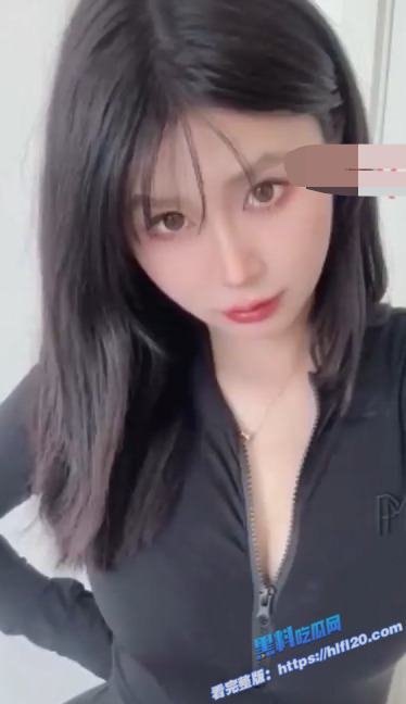 秀人网网红写真女神 阿姣 私拍自摸诱惑视频 仿真精液涂满小穴！1