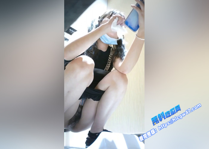 高清厕所偷拍!高档酒吧女厕 多角度偷拍高颜值陪酒小姐尿尿 让人大饱眼福13 高清厕所偷拍!高档酒吧女厕 多角度偷拍高颜值陪酒小姐尿尿 让人大饱眼福13