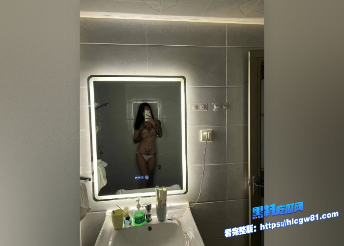 符文战士精神小妹 一根鸡吧满足不了同时交往两个精神小伙满足自己的小穴性爱视频与裸照完整版曝光 图2 符文战士精神小妹 一根鸡吧满足不了同时交往两个精神小伙满足自己的小穴性爱视频与裸照完整版曝光 图2