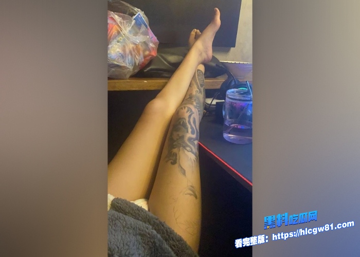 符文战士精神小妹 一根鸡吧满足不了同时交往两个精神小伙满足自己的小穴性爱视频与裸照完整版曝光 图8 符文战士精神小妹 一根鸡吧满足不了同时交往两个精神小伙满足自己的小穴性爱视频与裸照完整版曝光 图8