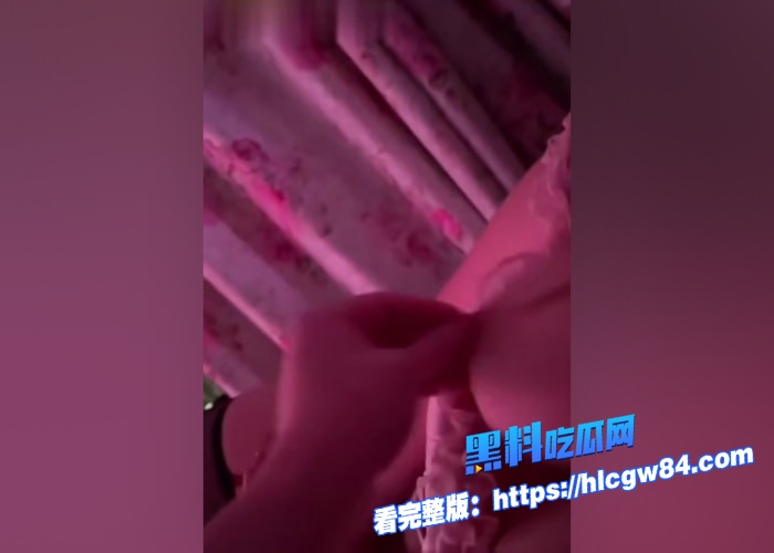 青岛精神小妹容诗妍私密视频男友曝光展示乳钉唇钉十分性感宿舍舌钉口交男友也是别有一番滋味图 7 青岛精神小妹容诗妍私密视频男友曝光展示乳钉唇钉十分性感宿舍舌钉口交男友也是别有一番滋味图 7