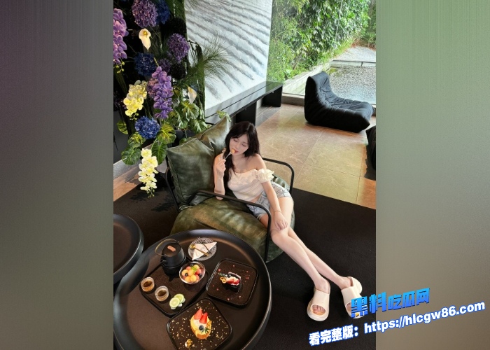 宿舍偷拍苗条美女女大学生出浴后擦拭水珠拉伸身姿缓缓穿衣全过程 1 宿舍偷拍苗条美女女大学生出浴后擦拭水珠拉伸身姿缓缓穿衣全过程 1