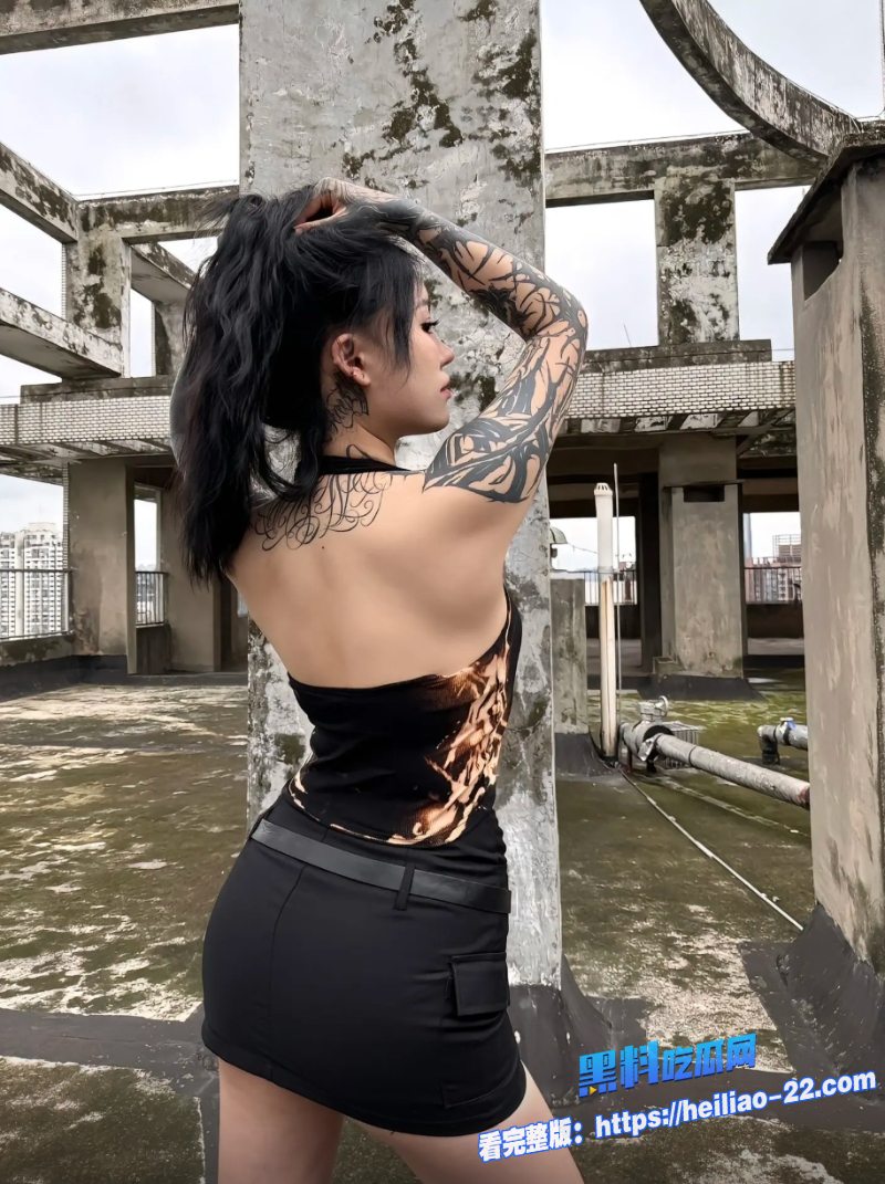 高颜值B罩杯长腿纹身少女化身成金主的胯下母狗淫荡本性在镜头下展现的淋漓尽致 5
