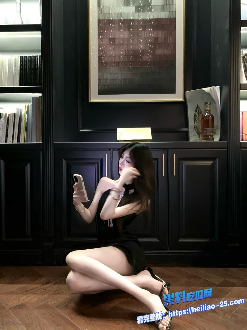 女儿一边和男朋友玩狼人杀一边感受了人生第一次高潮喷水禁忌爱欲一触即发 8