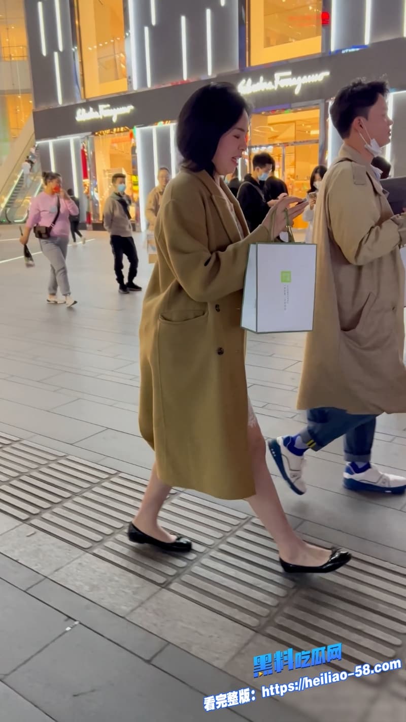 街头偷拍大神再出新作街头偷拍不穿内裤的极品学姐骚穴毛稀疏看的小编已去打了一发8 街头偷拍大神再出新作街头偷拍不穿内裤的极品学姐骚穴毛稀疏看的小编已去打了一发8