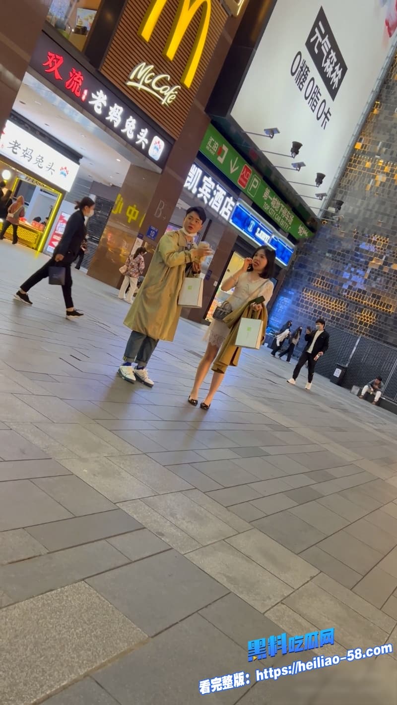 街头偷拍大神再出新作街头偷拍不穿内裤的极品学姐骚穴毛稀疏看的小编已去打了一发6 街头偷拍大神再出新作街头偷拍不穿内裤的极品学姐骚穴毛稀疏看的小编已去打了一发6