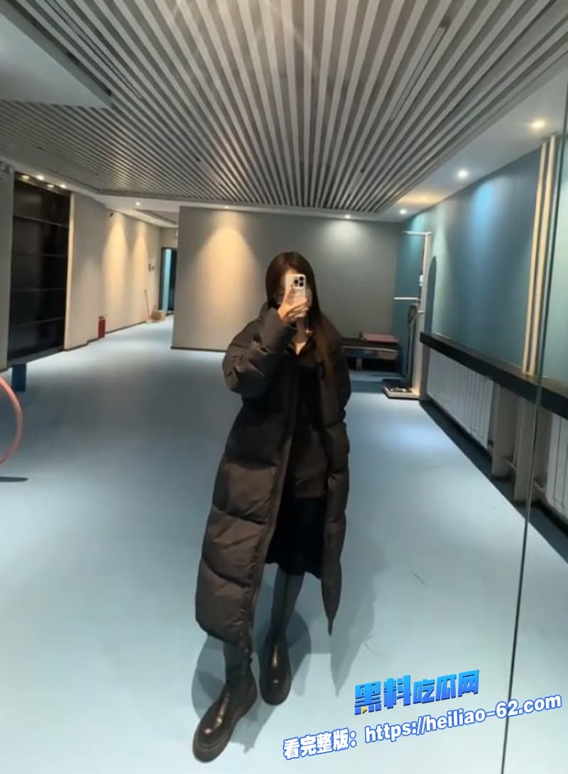 高颜值精神小妹被黄毛PUA轻松拿下酒店换花式制服疯狂吞精翘起臀部被无套疯狂打桩7 高颜值精神小妹被黄毛PUA轻松拿下酒店换花式制服疯狂吞精翘起臀部被无套疯狂打桩7