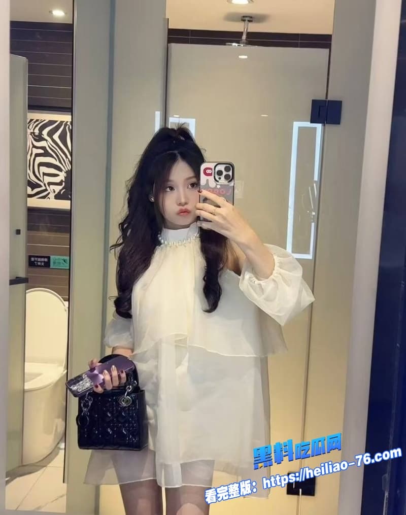 海角乱伦姐夫忍不住车上操哭小姨子真空连衣裙无套猛干到求饶喷水翻白眼2 海角乱伦姐夫忍不住车上操哭小姨子真空连衣裙无套猛干到求饶喷水翻白眼2