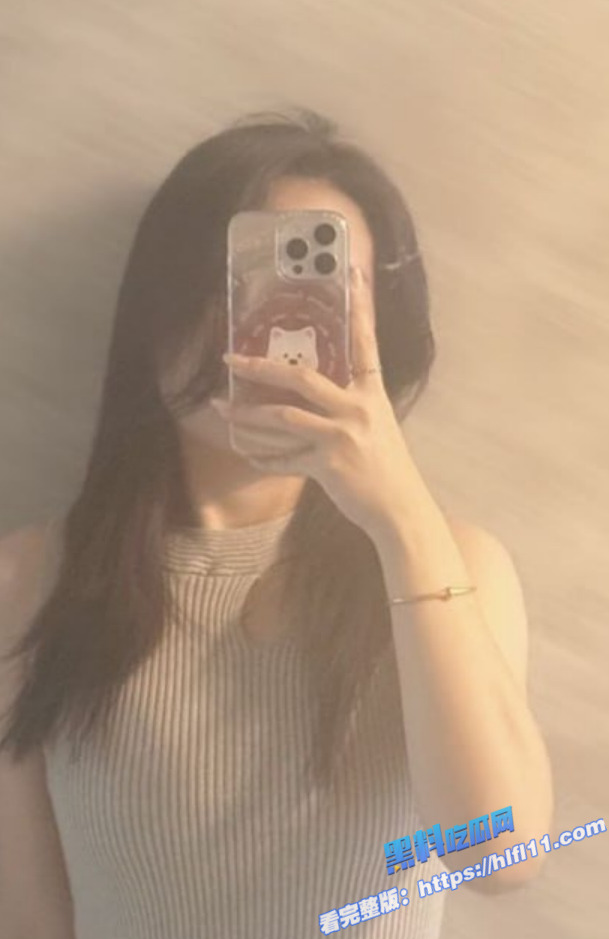 师范大学大二学生 给金主私拍视频流出 极品美乳身材 掰开小穴等着金主爸爸来操！1