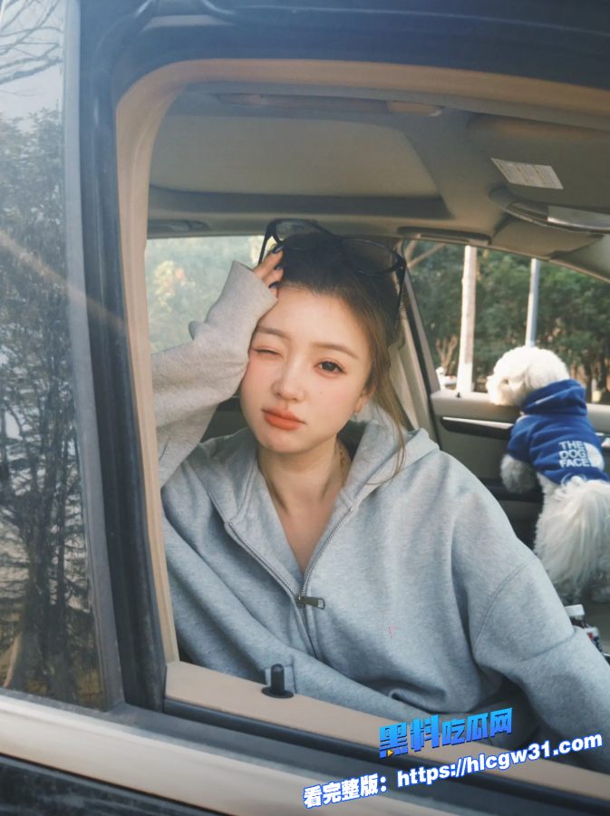 抖音网红 甜仔 情趣睡衣写真合集流出 极品身材配上丝袜简直绝了 巨乳差点爆出！图13