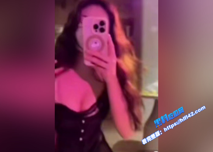 抖音12w粉丝空姐网红 柳如烟 黑丝热舞女仆裙撩人 湿身大秀炸翻全场8 抖音12w粉丝空姐网红 柳如烟 黑丝热舞女仆裙撩人 湿身大秀炸翻全场8