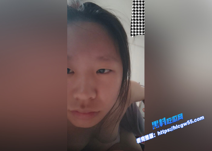 极品骚女友 潘婉君 男朋友不在身边 自己居家解决生理需求 道具疯狂抽插骚穴 插的白浆翻涌1