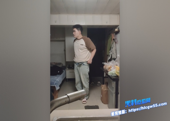 伪娘阿红色诱猛男第十期肌肉猛男专期红姐化身榨精魅魔疯狂吮吸肌肉男大屌把猛男吸的神魂颠倒 图5WH700x500px