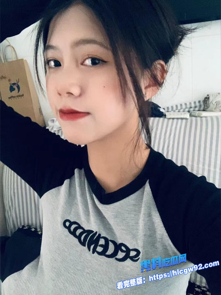 风骚人妻少妇的淫荡本性在镜头下展现的淋漓尽致 6 风骚人妻少妇的淫荡本性在镜头下展现的淋漓尽致 6