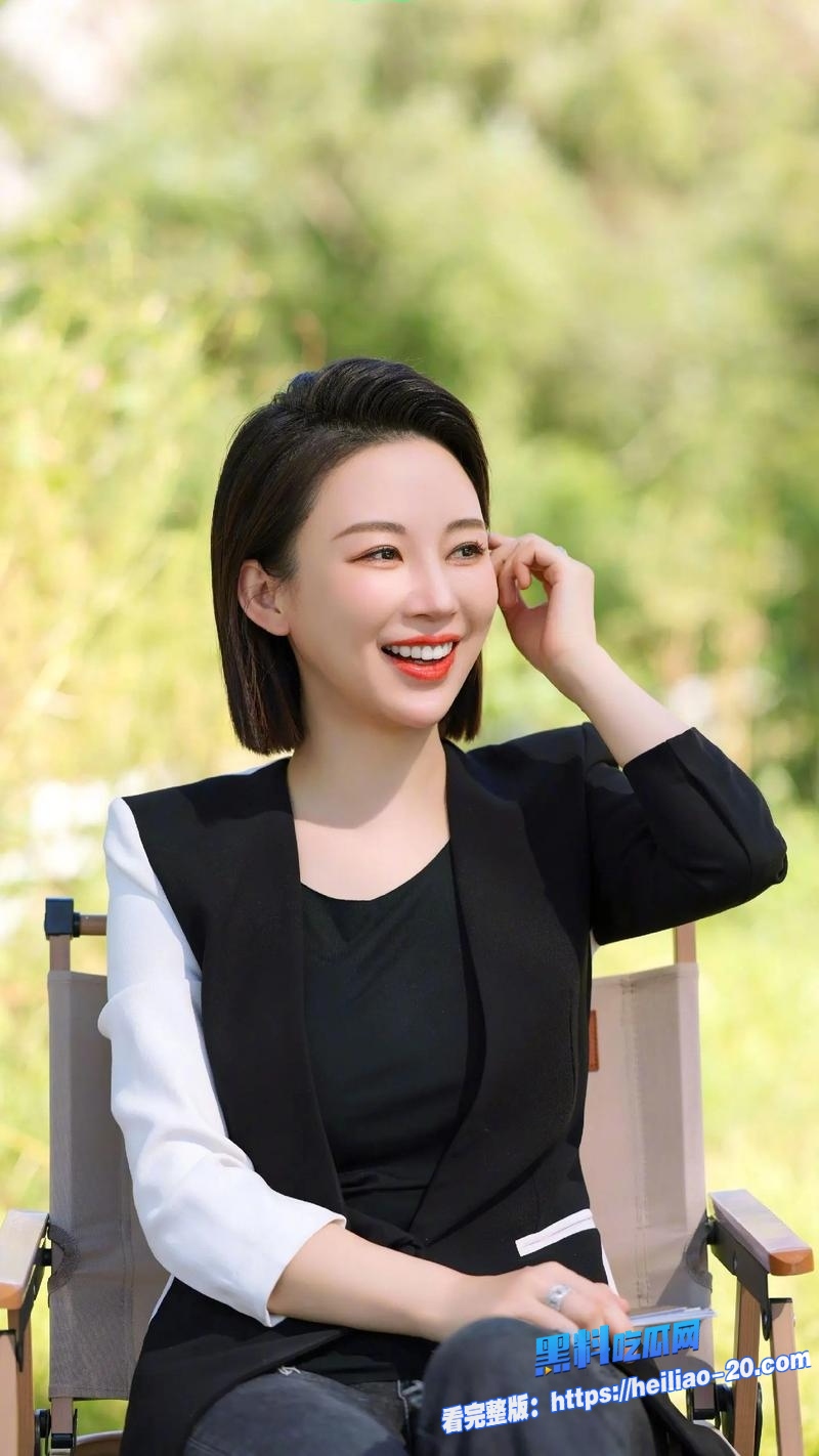 九球天后潘晓婷化身大奶上司的戴上假鸡巴肏男下属 4 九球天后潘晓婷化身大奶上司的戴上假鸡巴肏男下属 4