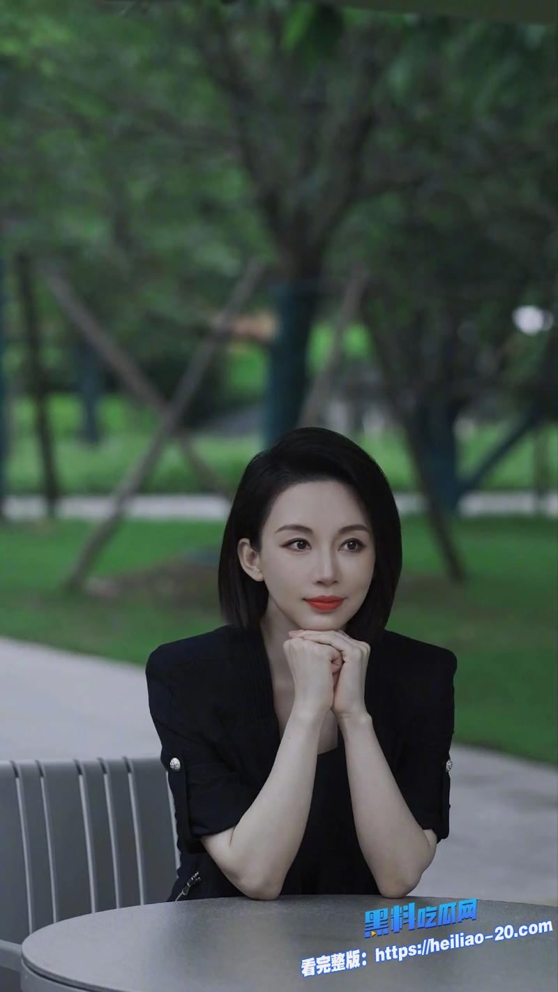九球天后潘晓婷化身大奶上司的戴上假鸡巴肏男下属 5 九球天后潘晓婷化身大奶上司的戴上假鸡巴肏男下属 5