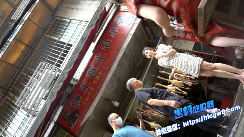 街头惊现极品短裙女神被偷拍高清抄底视角这颜值直接让人腿软 8 街头惊现极品短裙女神被偷拍高清抄底视角这颜值直接让人腿软 8