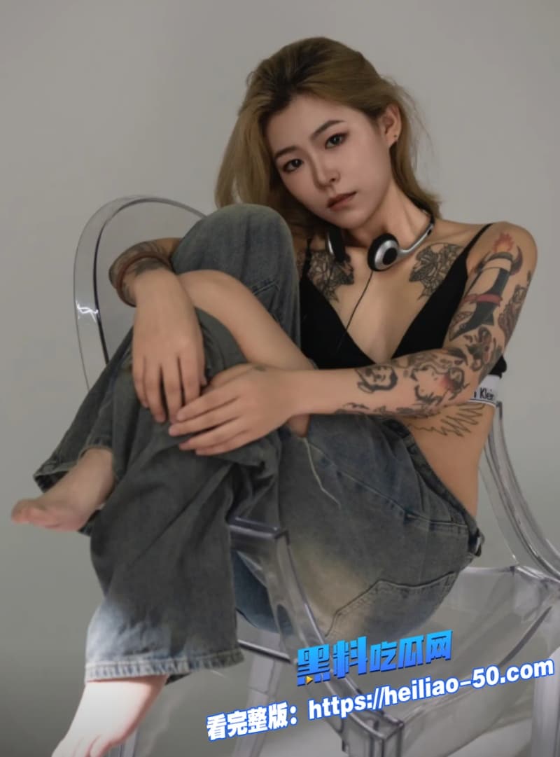 调教满背精神小妹视频流出表面高冷纹身妹调教后主动女上位狂扭求后入内射 8