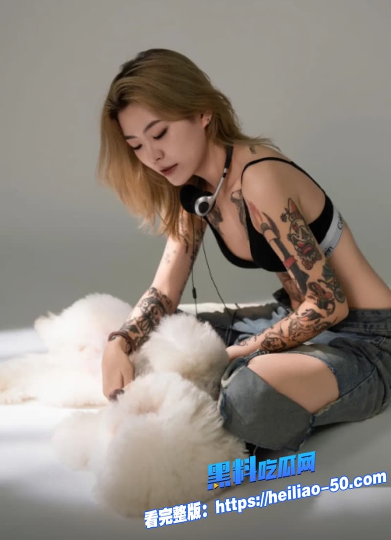 调教满背精神小妹视频流出表面高冷纹身妹调教后主动女上位狂扭求后入内射 10