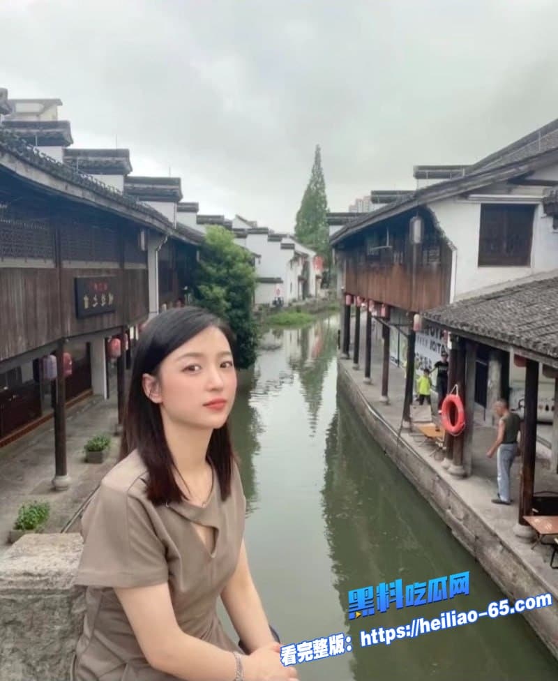 瓜友投稿杭州高颜值美女李娅琳私密视频爆出清纯女神竟和富二代酒店猛干太反差1