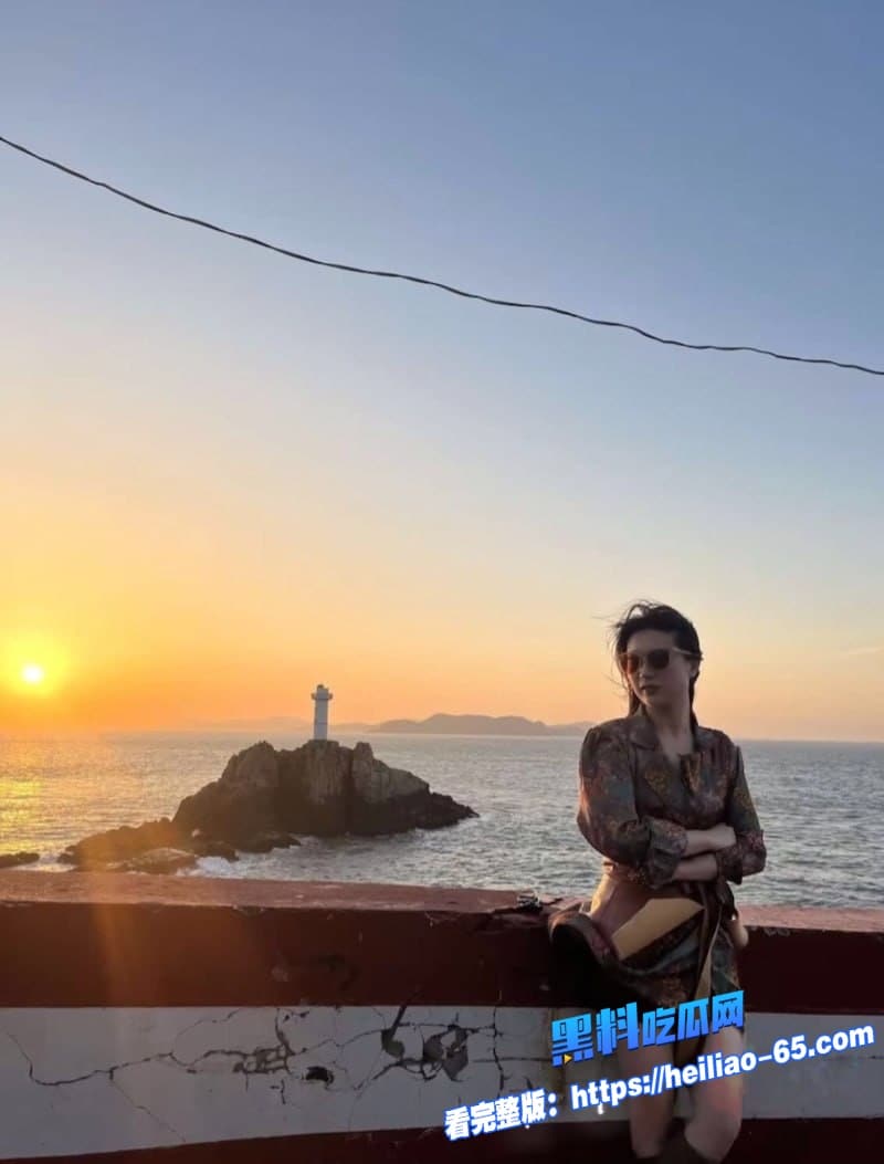 瓜友投稿杭州高颜值美女李娅琳私密视频爆出清纯女神竟和富二代酒店猛干太反差13