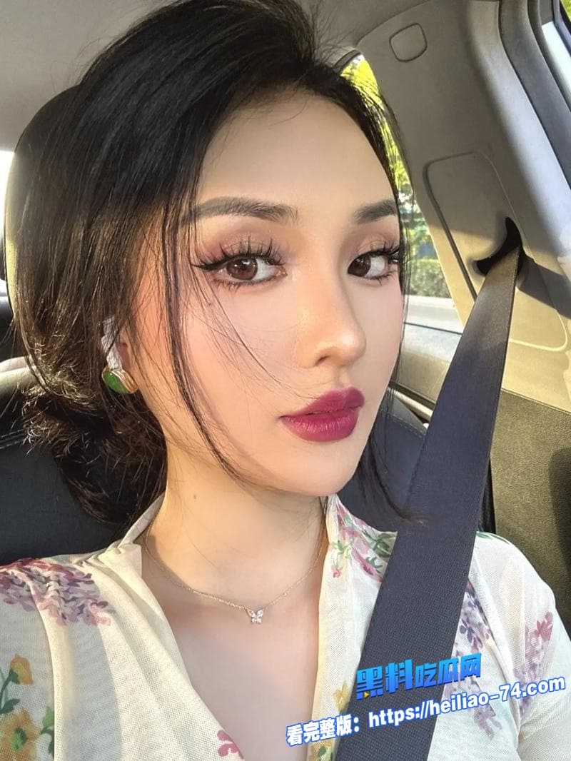 海角家庭乱伦骚媳妇偷情老公同事瑜伽骚姿勾引直接口爆后无套狂干叫爸爸3