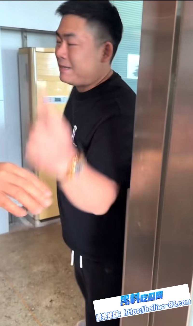 三鸥机械董事长周韬酒店偷情女股东深喉口交女上骑乘视频流出34 三鸥机械董事长周韬酒店偷情女股东深喉口交女上骑乘视频流出34